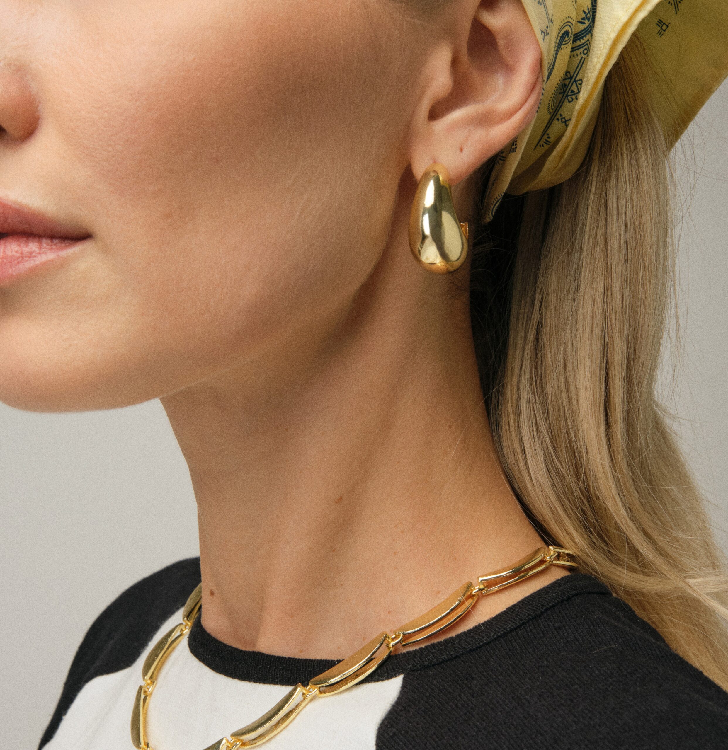 Erin Gold Earrings - Görsel 3