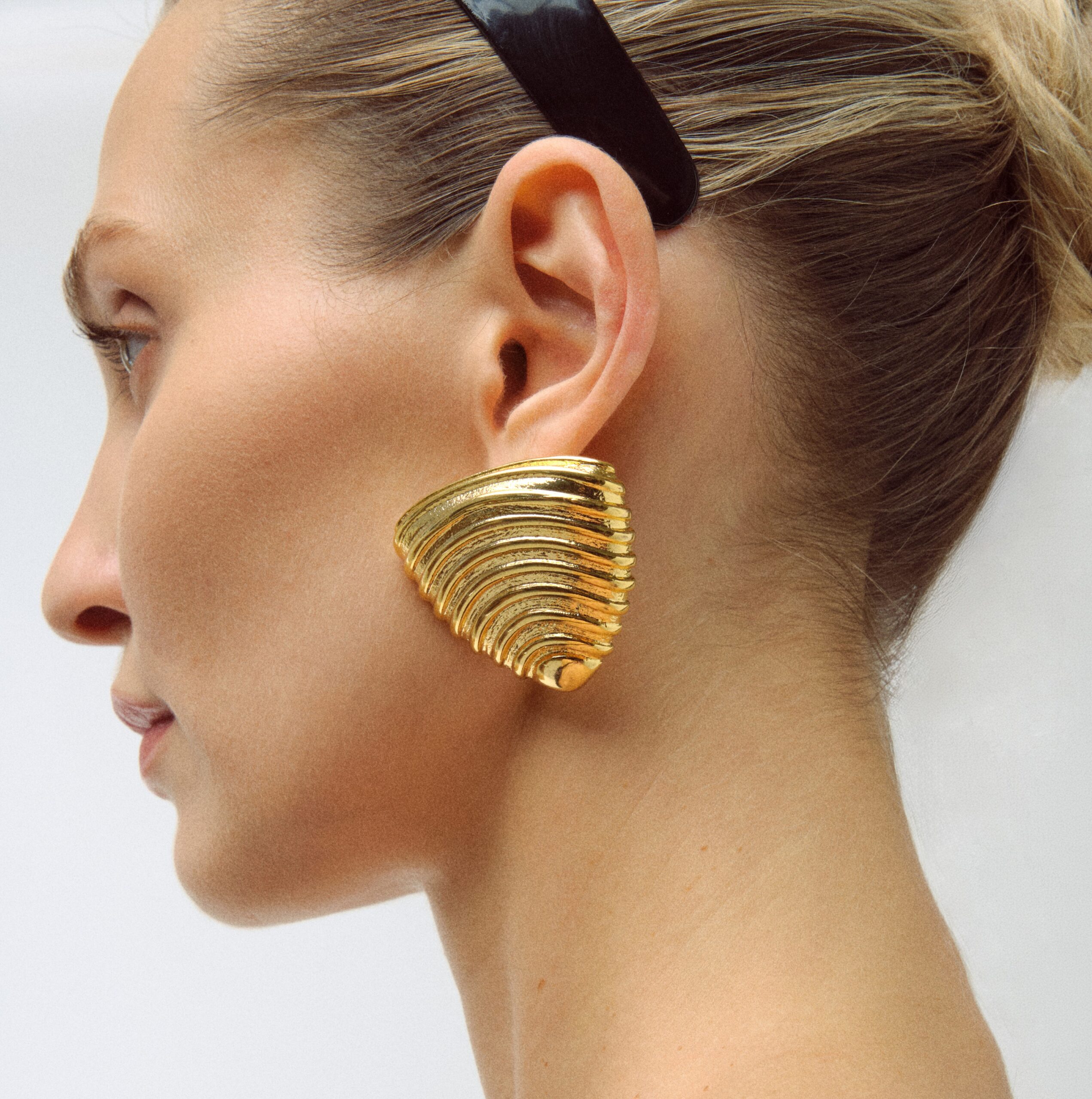 Pallas Gold Earrings - Görsel 4